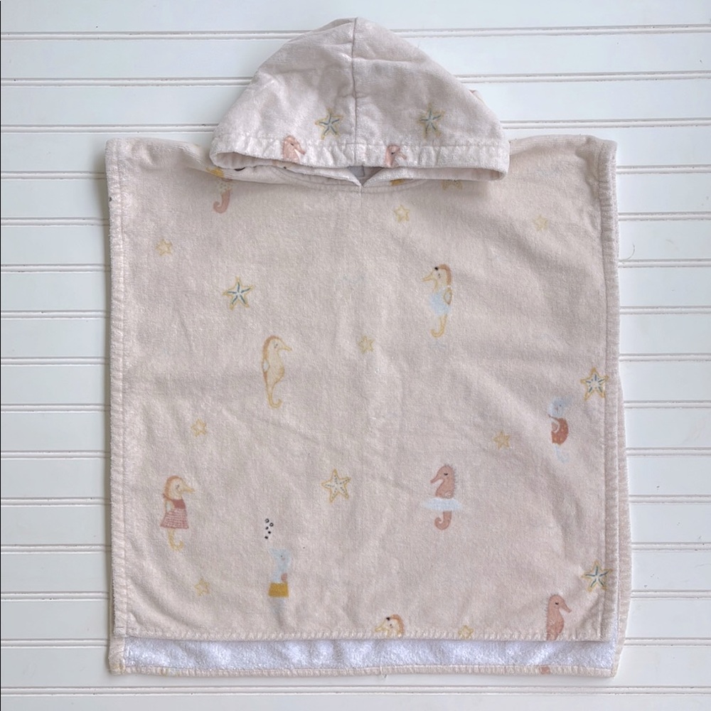 ZARA HOME VGUC Sad Beige Ocean Theme Seahorse Hooded Poncho Towel